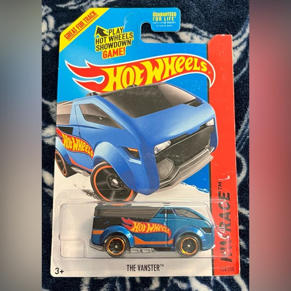 NIB! Hot Wheels HW Race series The Vanster CFK75 128/250